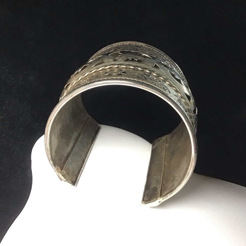 ❇️VINTAGE Silver Cuff Bracelet - Picture 4 of 8